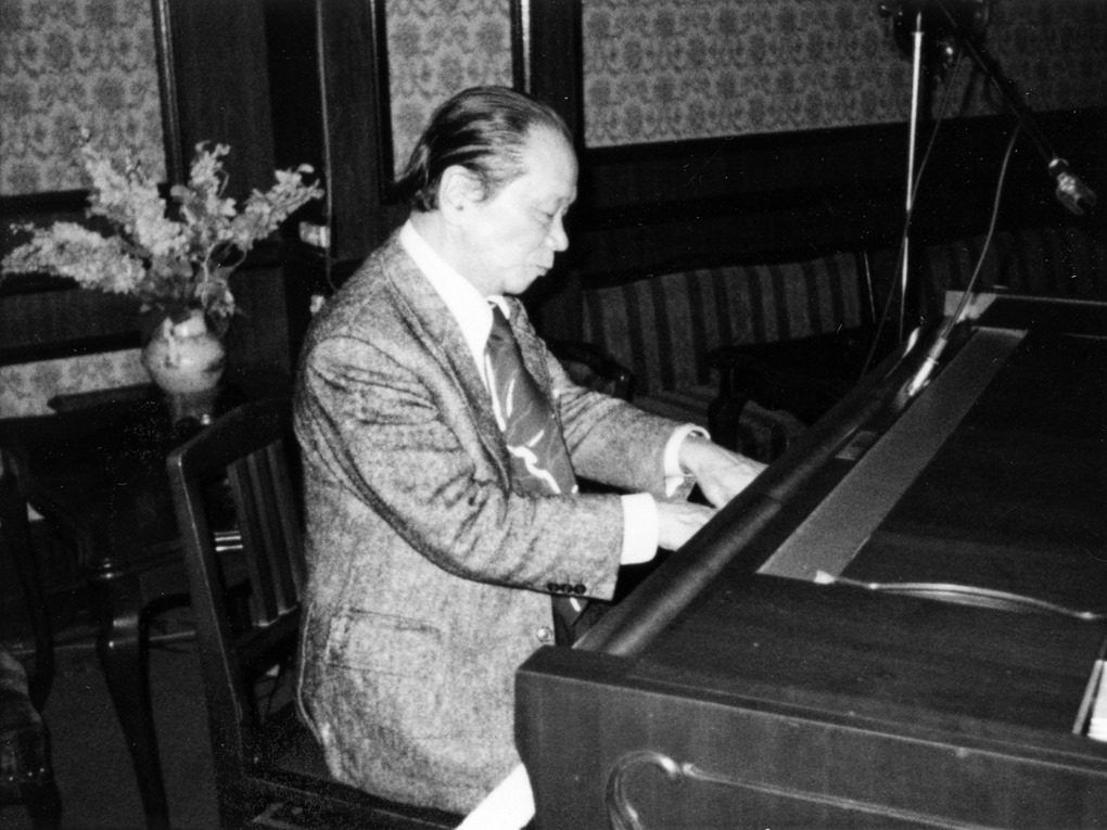 1978-67歳 ピアノを弾く 1978-67歳 ピアノを弾く